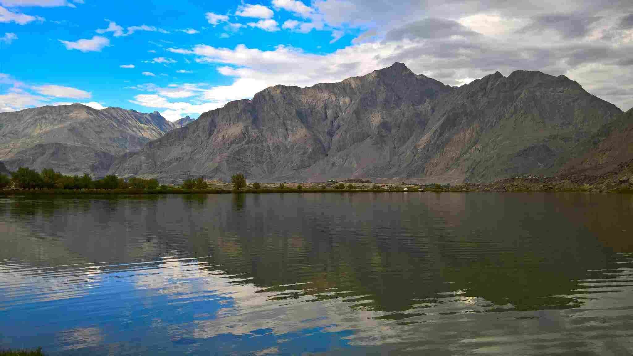 Blind Lake 